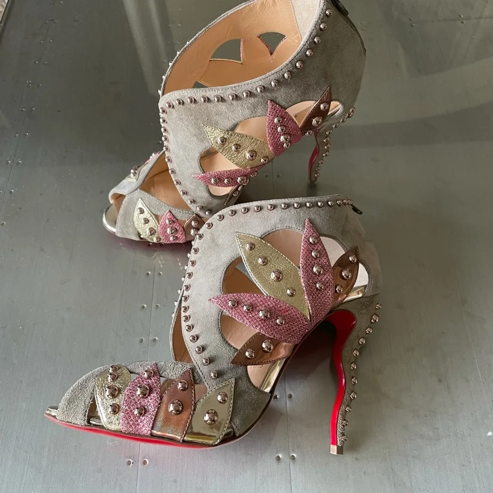 Christian louboutin venecage suede taupe pink studded peep toe sz 38.5